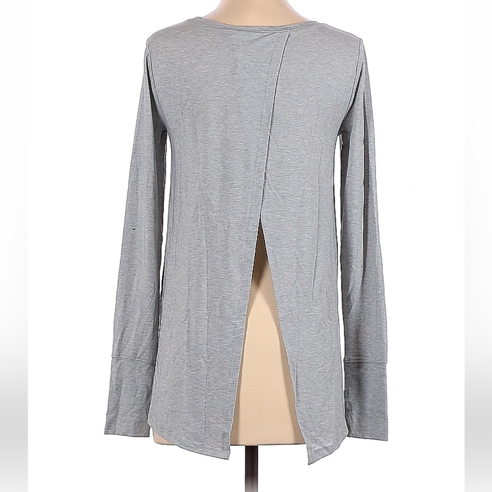 Gap Fit Active T-Shirt in Grey - Picture 2 of 2